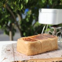 朝からこねなくてOK！冷凍パン生地で作る「全粒粉100％キャンプパン」