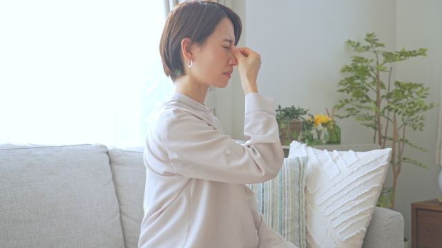 疲れ目・目元の老け見えに！朝にできる簡単ケア3つ