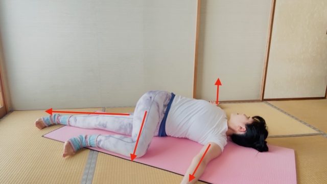 「伸び×ツイスト」ピラティス