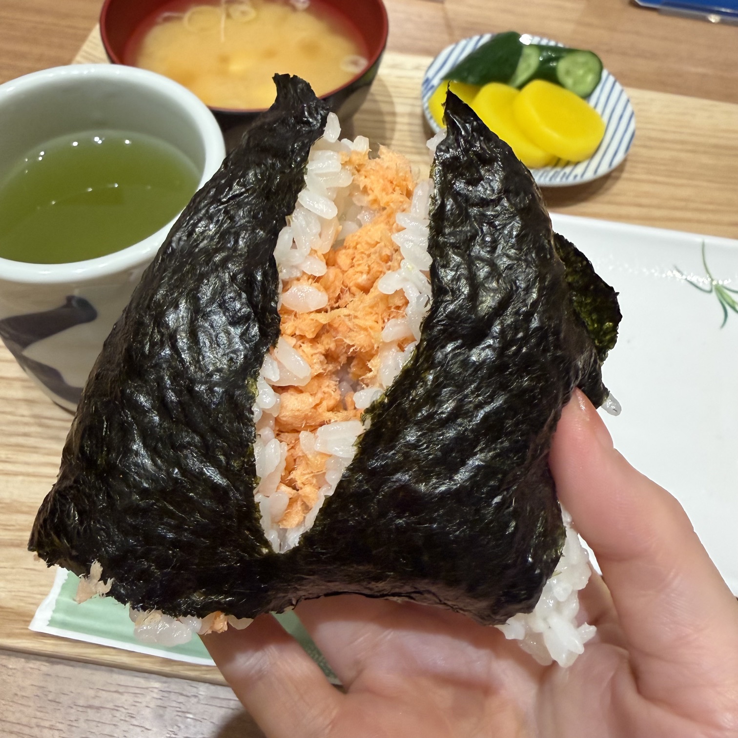 鮭おにぎりの中身