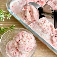 市販のアイスがカフェ風に！きれいに丸く盛れる「OXO アイスクリームスクープ」