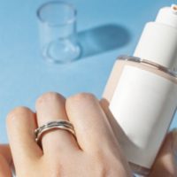 朝は涼しいのに昼は暑い…季節の変わり目の「ベースメイク」のコツ