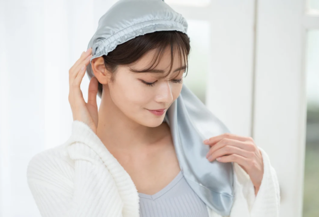 COCOSILKのシルク ヘアケアキャップ