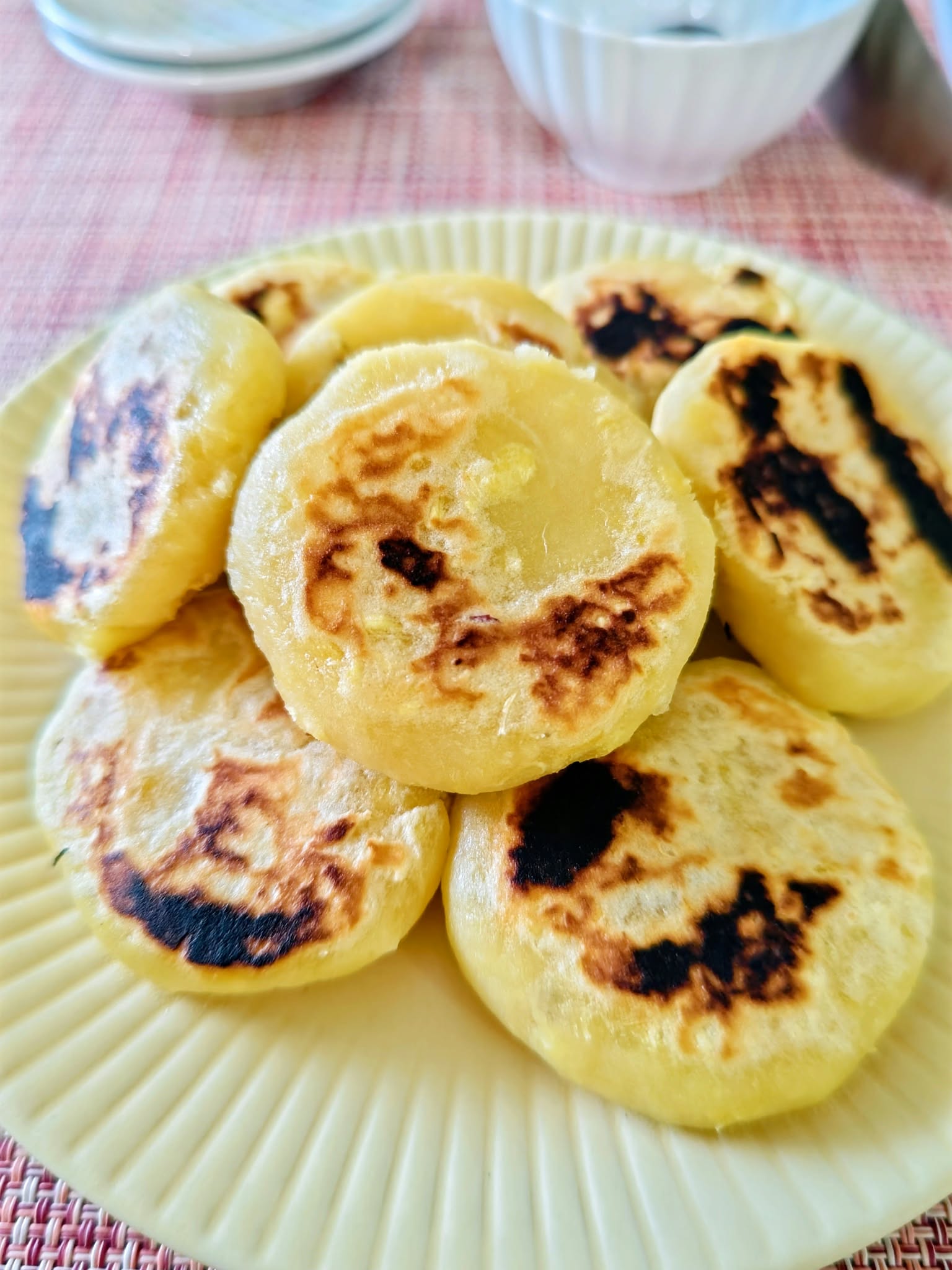 レンジで簡単!外カリッ、中もっちり「さつまいもいももち」