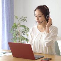 「在宅勤務」を3単語の英語で言うと？