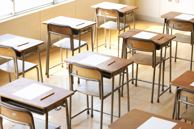 学校　教室　イメージ