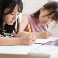 「集中する」を英語で言うと？