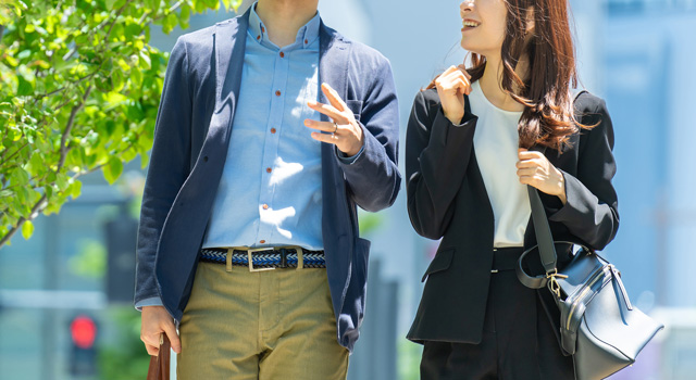 共稼ぎ夫婦 イメージ 家族