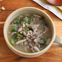 包丁いらずで簡単！「豚肉とおくらの味噌スープ」