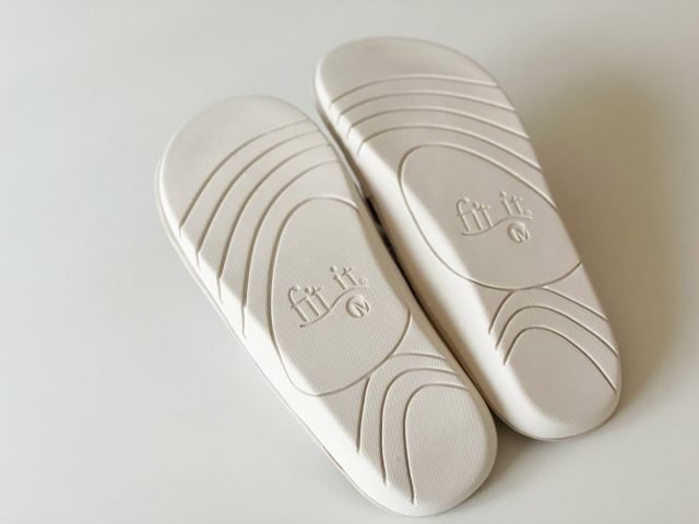 fit it BASICの「足裏アーチを支える フィットするスリッパ」