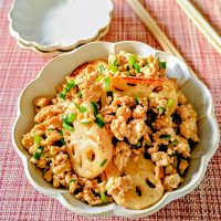 ご飯がすすむ！秋に食べたい「レンコンと鶏ひき肉のスタミナ炒め」