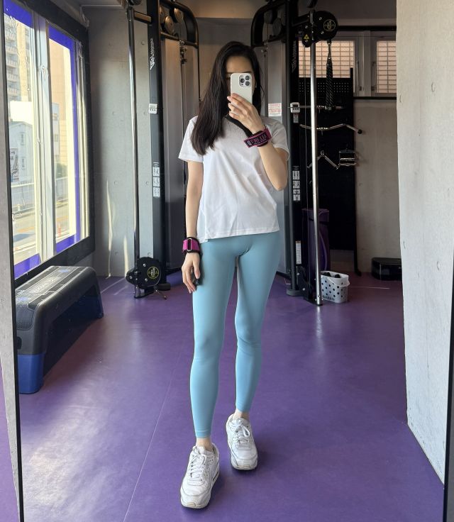 トレーニングウェアの女性