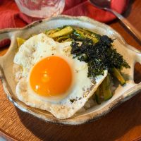 きゅうりと卵だけ！約90円で作る「ピリ辛きゅうり丼」