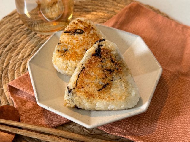 塩昆布バター焼きおにぎり