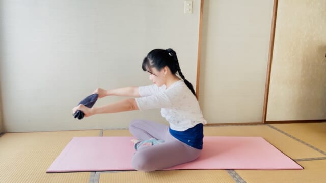 「二の腕・肩まわり」をほぐすピラティス