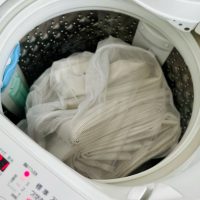 汗・皮脂を残さない！夏の寝具の「しまい洗い」簡単3ステップ