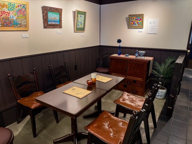 喫茶きのえねの店内