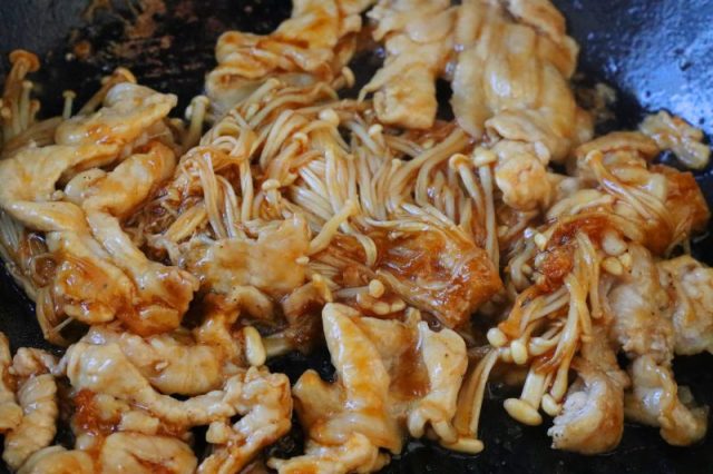 えのきと豚こま肉の生姜焼き