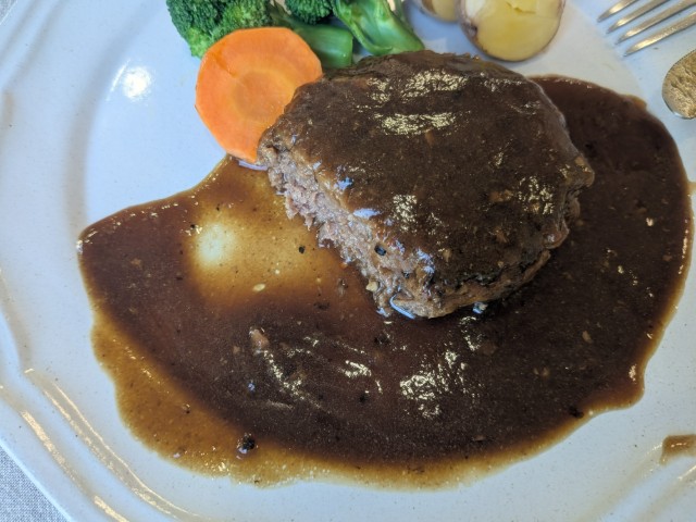 煮込みハンバーグ