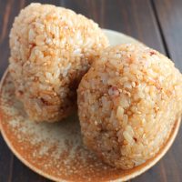 混ぜるだけでおいしい！ピリッと爽やか「わさびおにぎり」の作り方