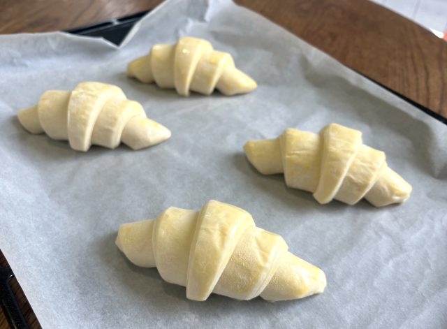 クロワッサン焼成前